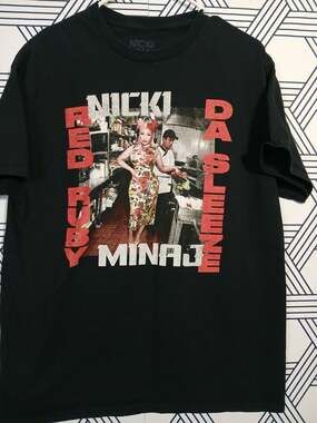 Streetwear Hip Hop Nicki Minaj Red Ruby Da Sleeve Rap Graphic